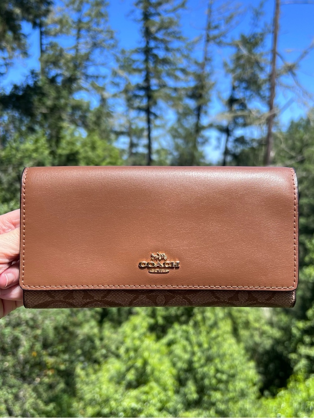 COACH VINTAGE Brown Trifold Wallet with Gold Hardware AUTHENTIC